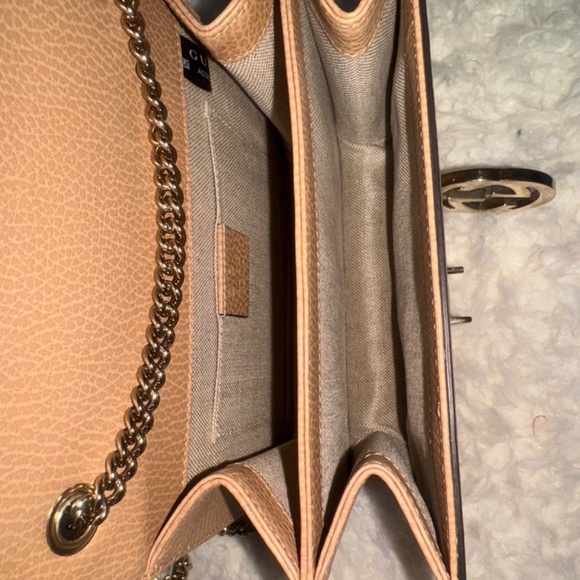 Gucci Interlocking G Small Leather Shoulder Bag - Picture 9 of 11